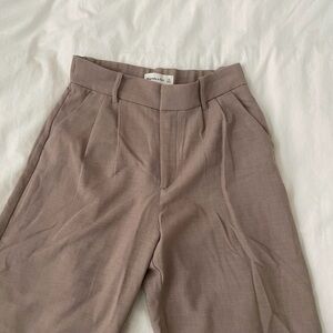 Abercrombie & Fitch Sloane Tailored Wide Leg Pant in Taupe